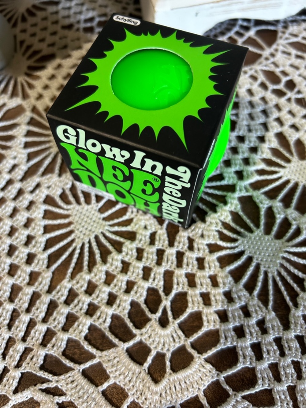 Glow In The Dark Neon Green Needoh